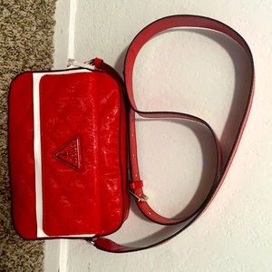 Red Guess hand bag (Astrid)